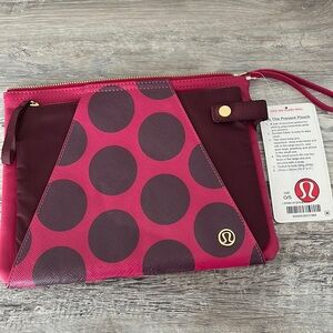 Lululemon Present Pouch new with tags